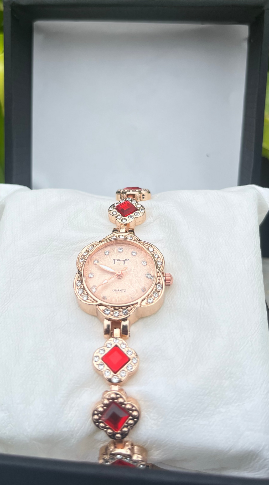FT-Elegant Rose Gold Watch with Red Accents