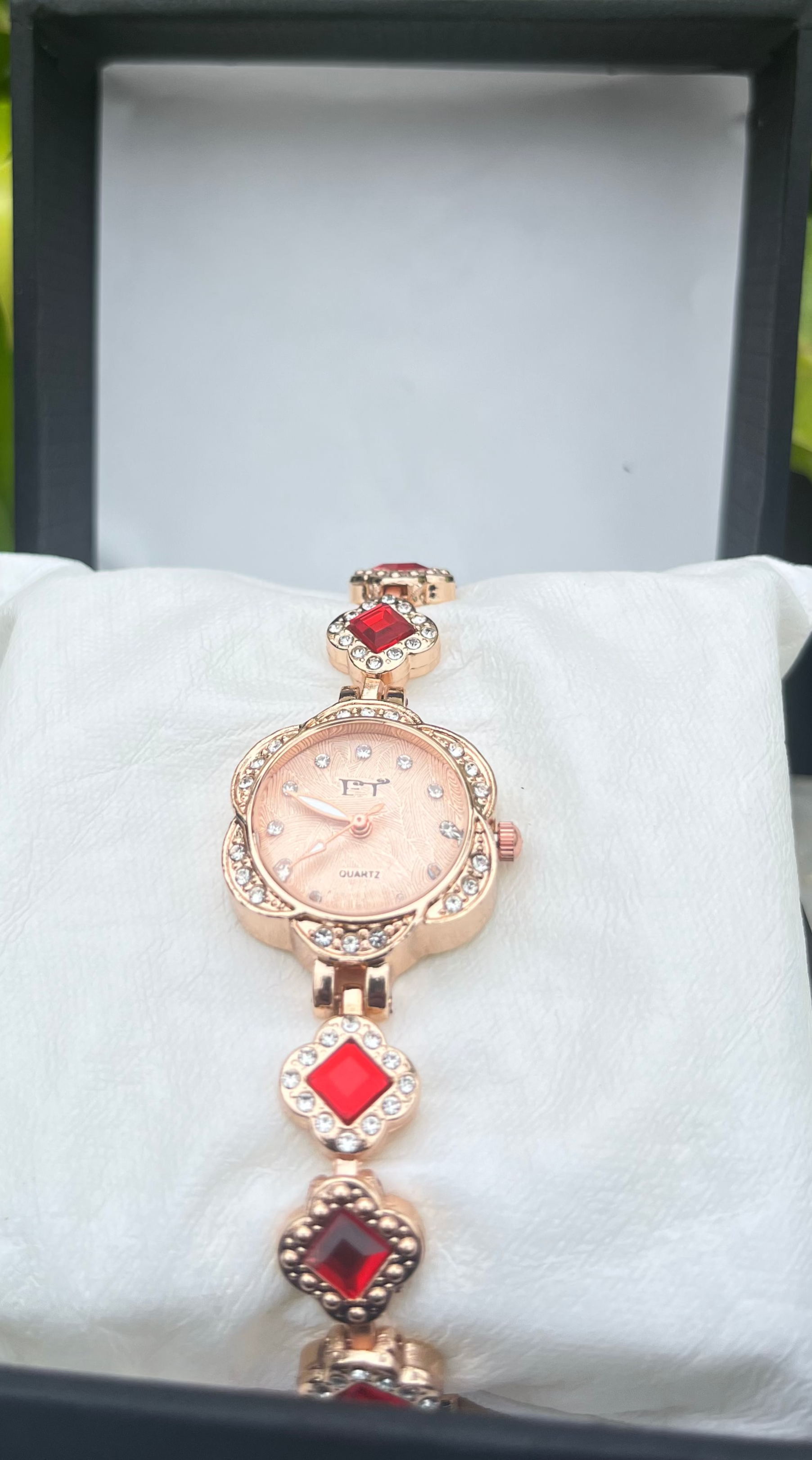 FT-Elegant Rose Gold Watch with Red Accents