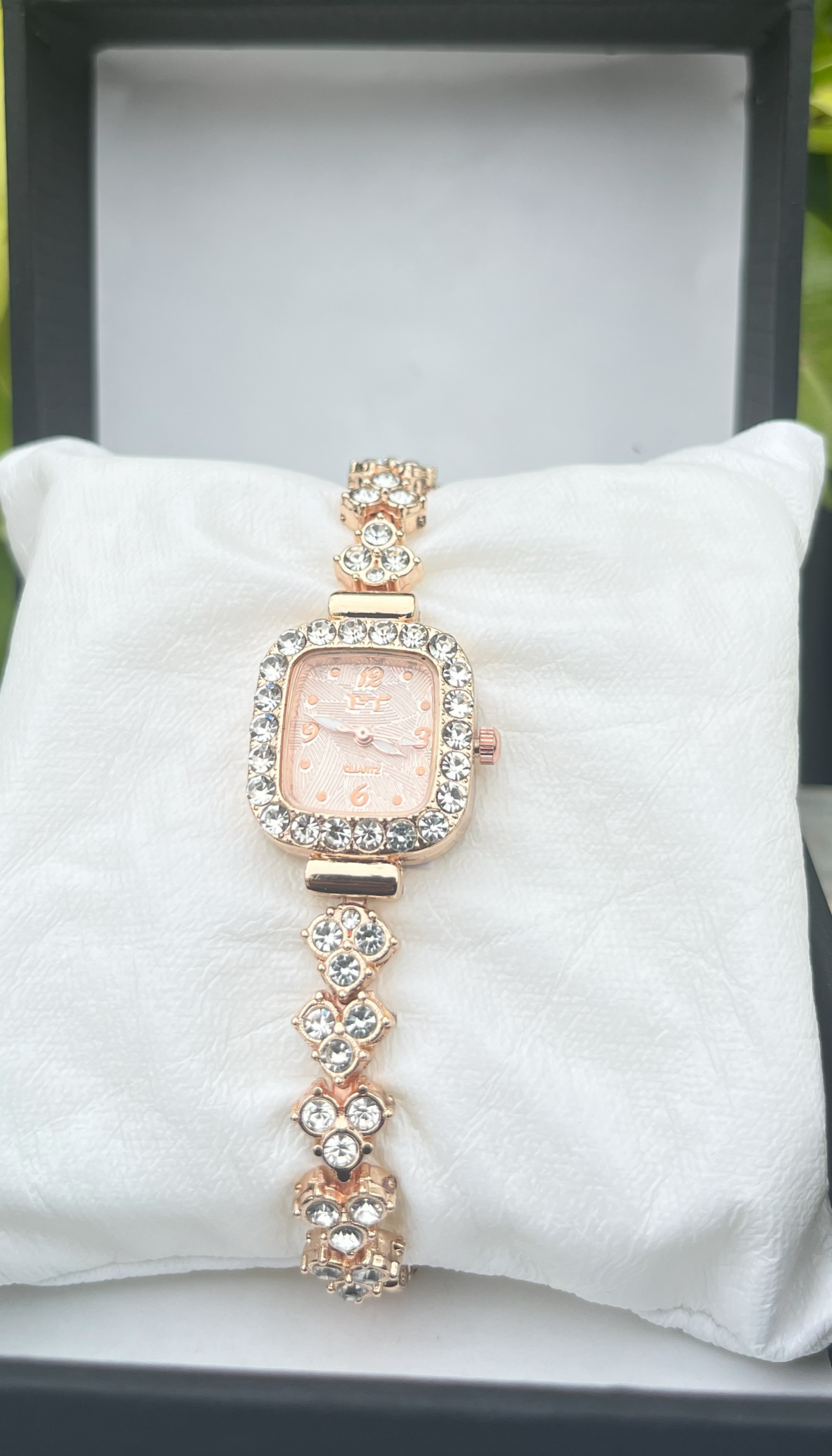 Ft-Elegant Rose Gold Bracelet Watch