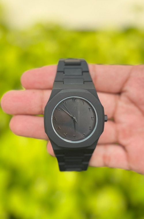 Aura - Sleek Black Watch