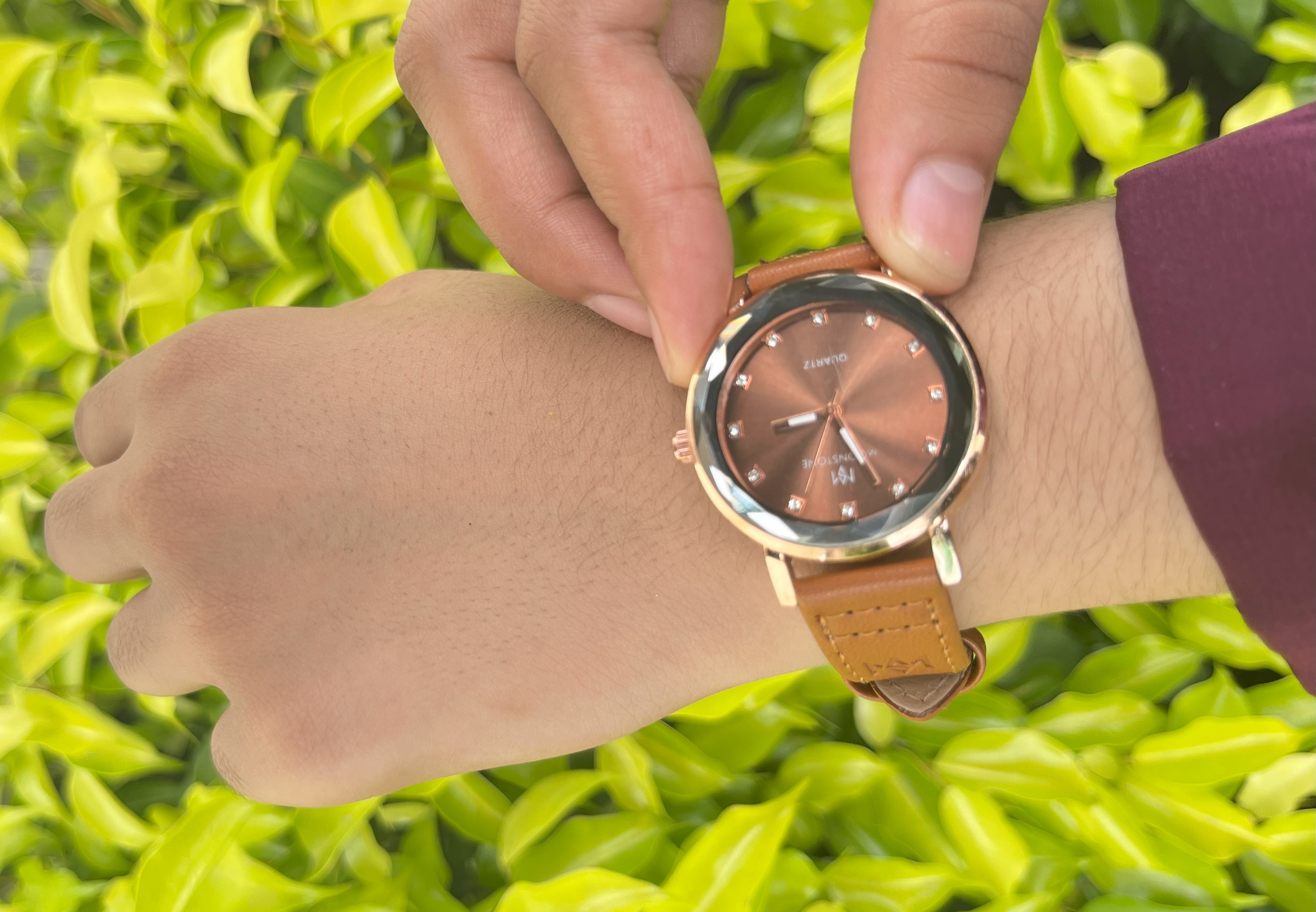 MoonStone-Elegant Brown Leather Watch