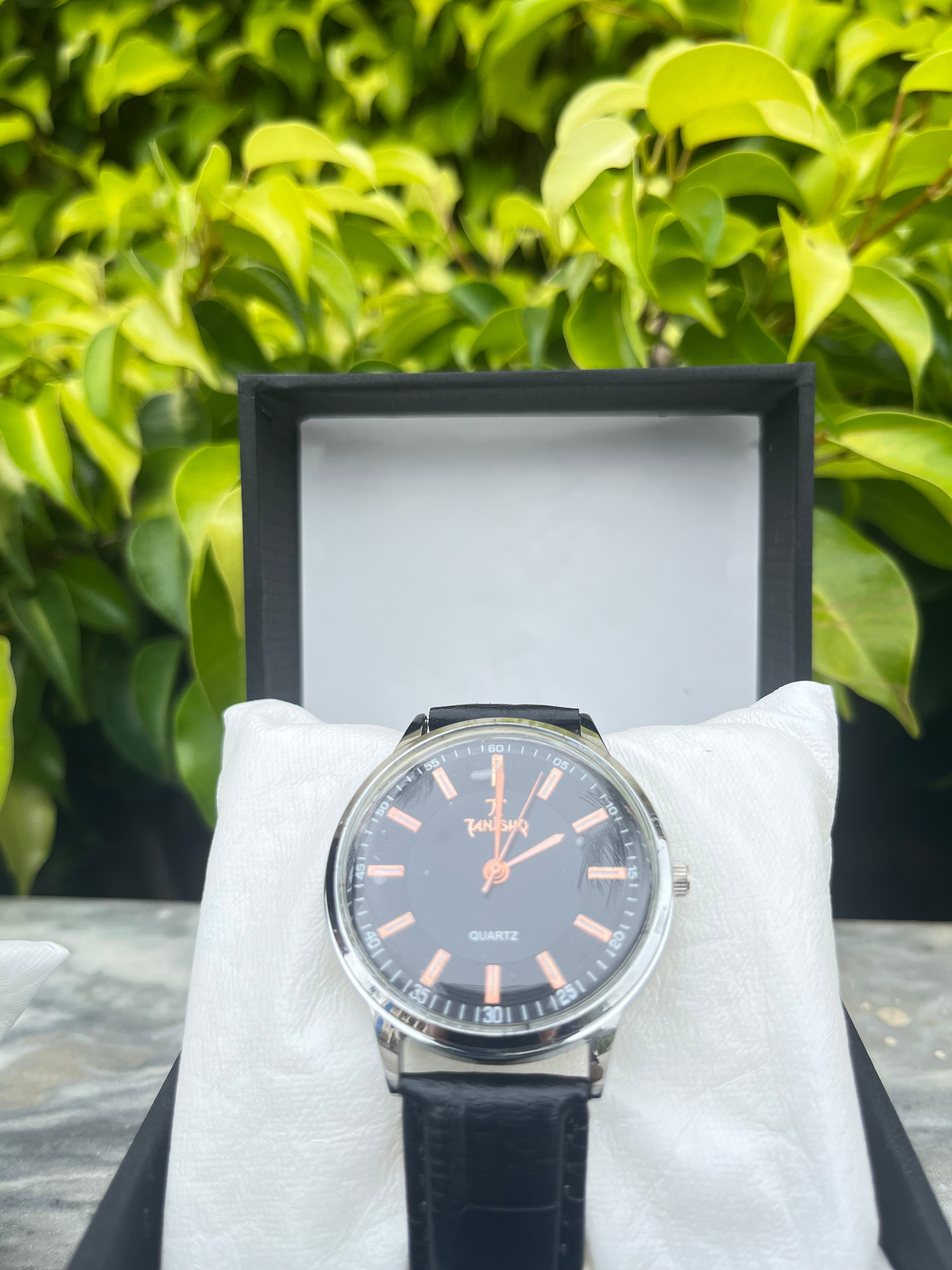 Tanishq-Elegant Quartz Watch with Black Leather Strap